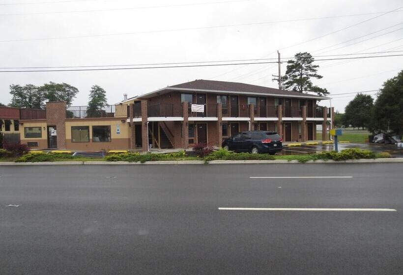 מוטל Brick Motor Inn