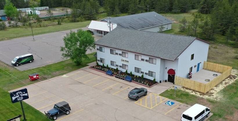 モーテル Model Towne Inn