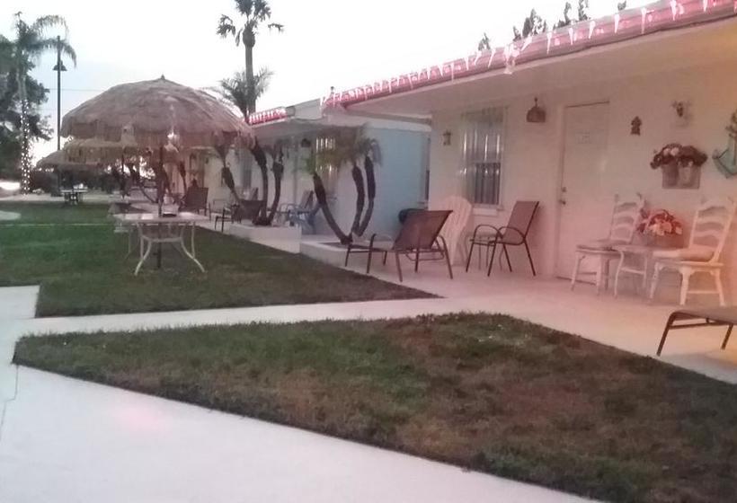 מוטל Tropical Bay Suites