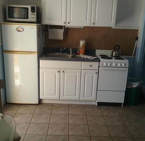 מוטל Tropical Bay Suites