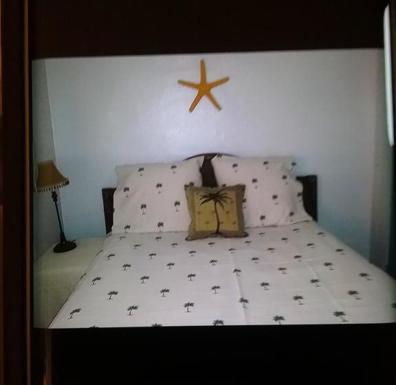 מוטל Tropical Bay Suites