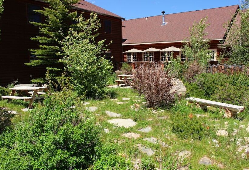 Old Corral Hotel & Steakhouse