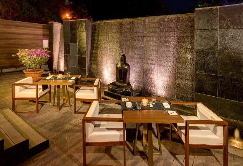 The Hotel Hindusthan International