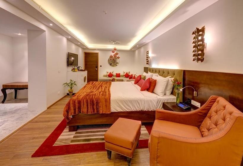 The Hotel Hindusthan International
