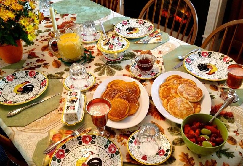 Center Harbor Sutton House B & B