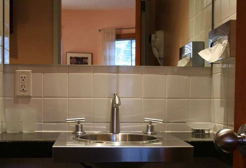 Encore Bed & Breakfast