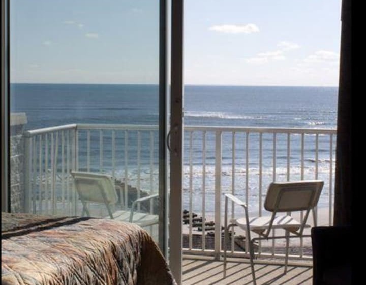 هتل Acropolis Oceanfront Resort