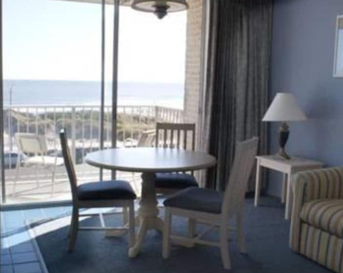 هتل Acropolis Oceanfront Resort