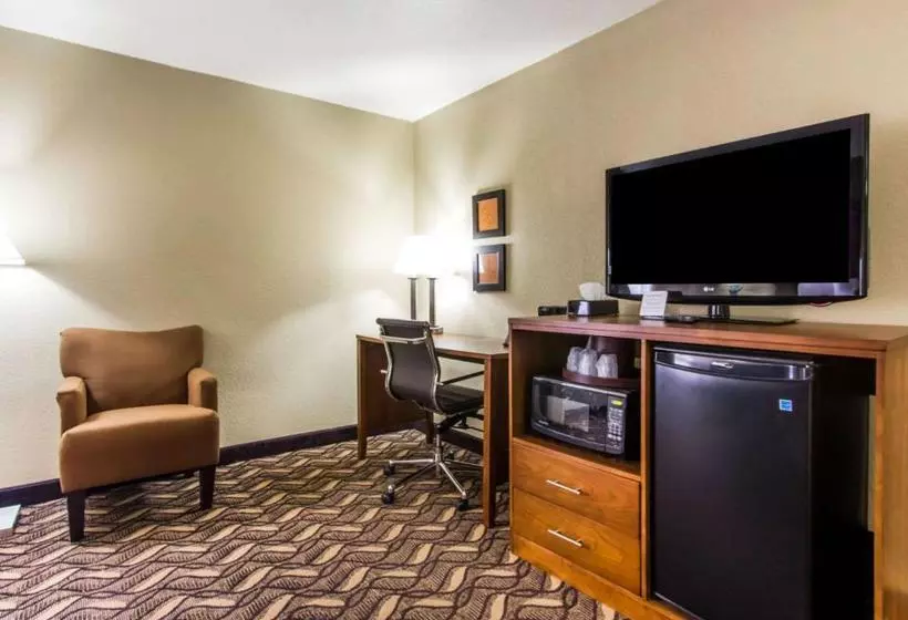 ホテル Americinn By Wyndham Memphis East