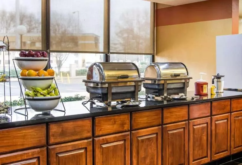 ホテル Americinn By Wyndham Memphis East