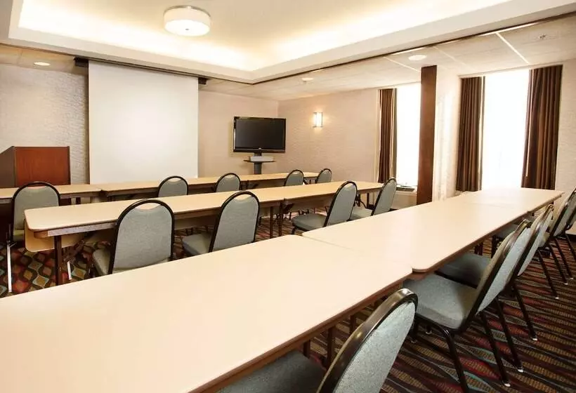 Hotelli Drury Inn & Suites Springfield Mo