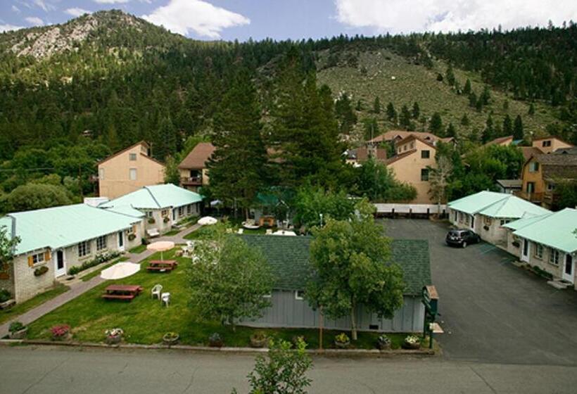 هتل Lake Front Cabins