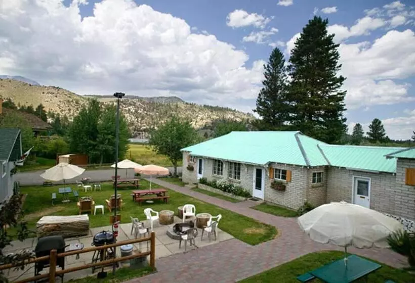 Hotelli Lake Front Cabins