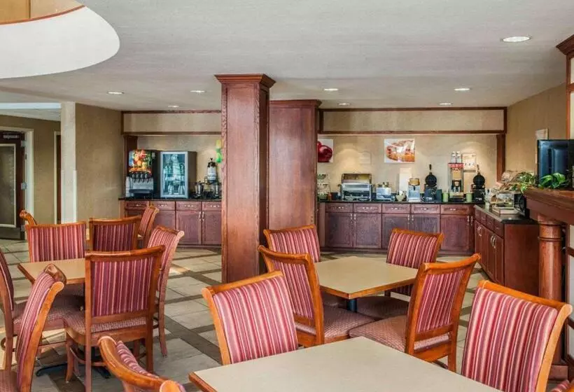 ホテル Quality Inn Castleton