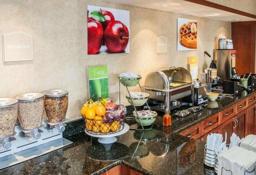 호텔 Quality Inn Castleton