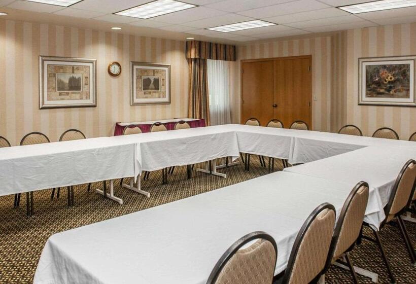 호텔 Quality Inn Castleton