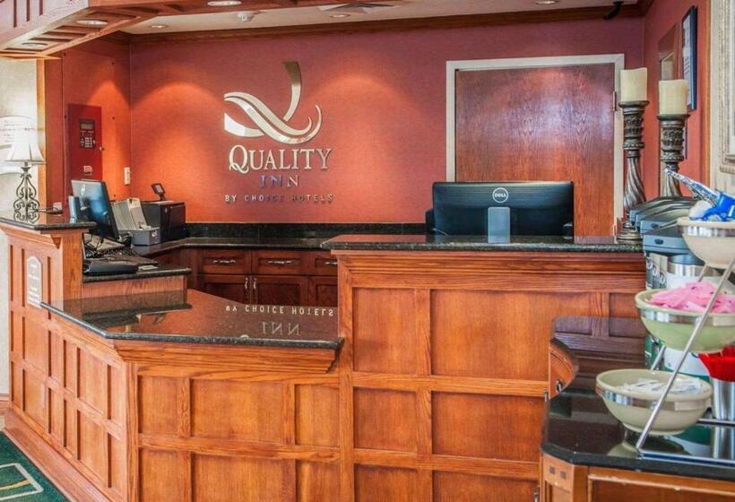 호텔 Quality Inn Castleton