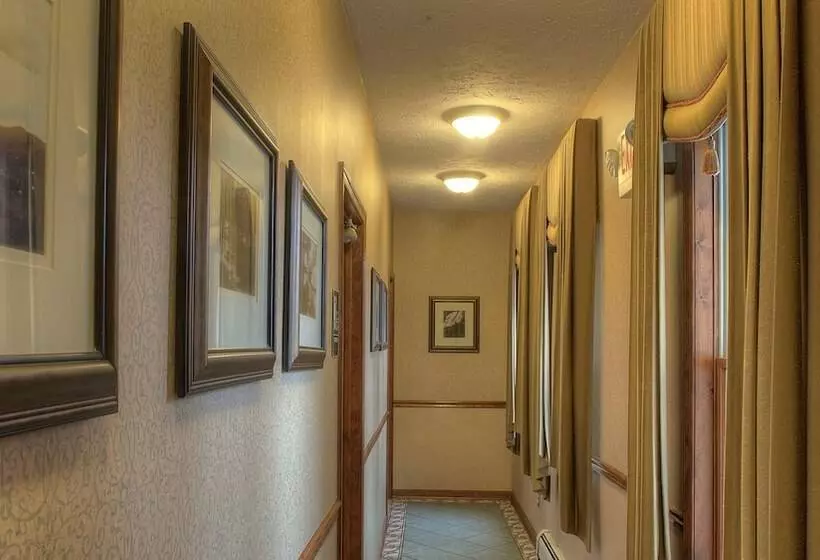 ホテル Woodfield Manor   A Sundance Vacations Property
