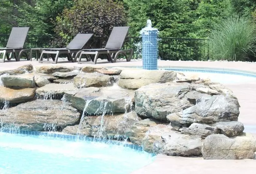 ホテル Woodfield Manor   A Sundance Vacations Property