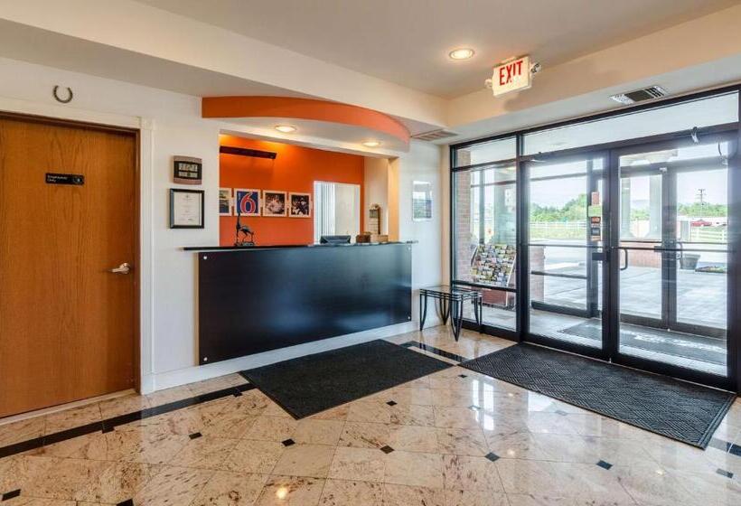 Motel 6 Lexington, Va