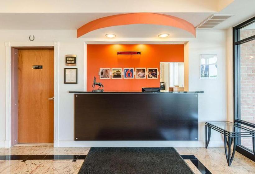 Motel 6 Lexington, Va