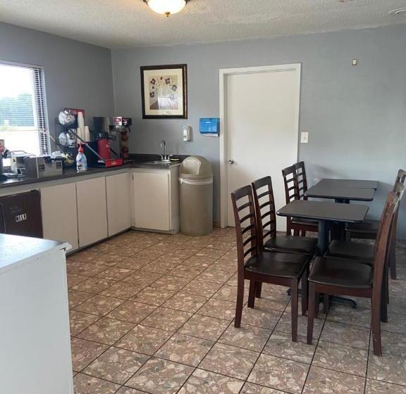 모텔 Americas Best Value Inn