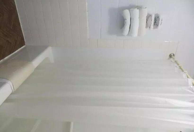 モーテル Budget Inn Adair