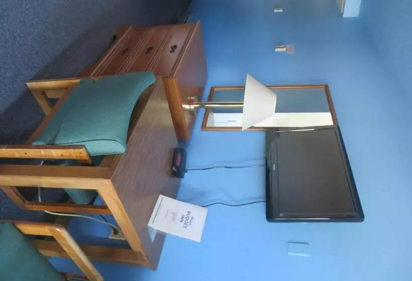 モーテル Budget Inn Adair