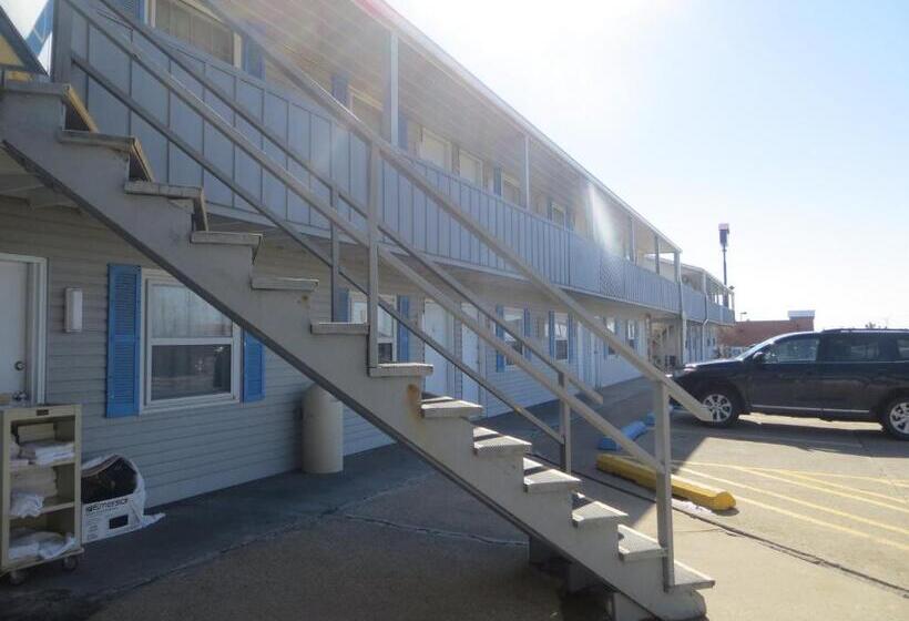 Мотель Budget Inn Adair