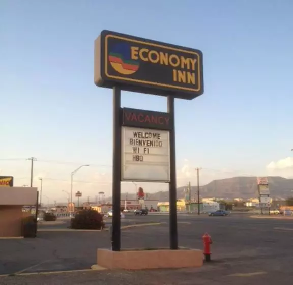 モーテル Economy Inn Alamogordo