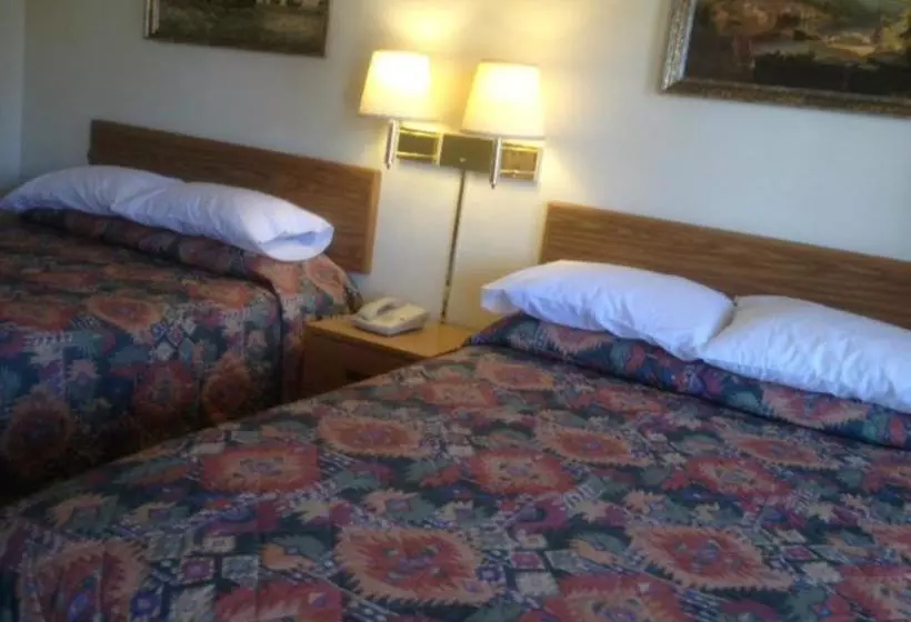 モーテル Economy Inn Alamogordo