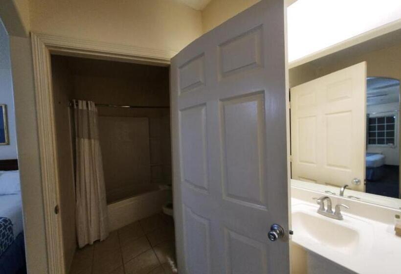 فندق على الطريق Flamingo Inn