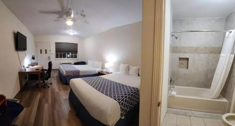 モーテル Flamingo Inn
