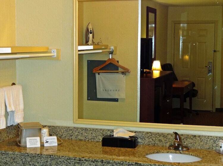 Motelli Kenedy Inn And Suites