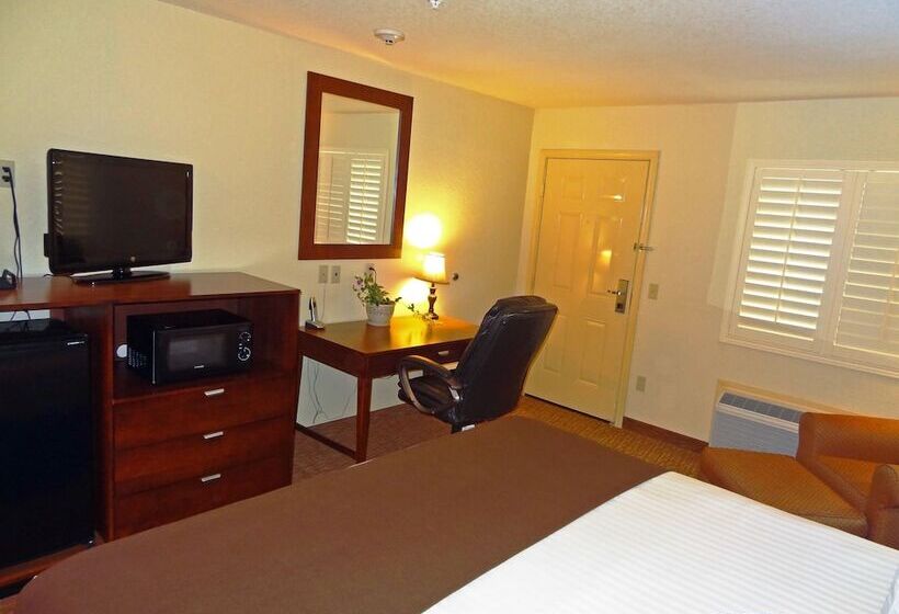 Motelli Kenedy Inn And Suites