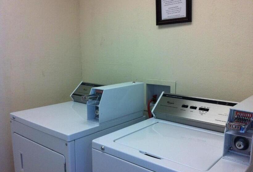 Motelli Kenedy Inn And Suites