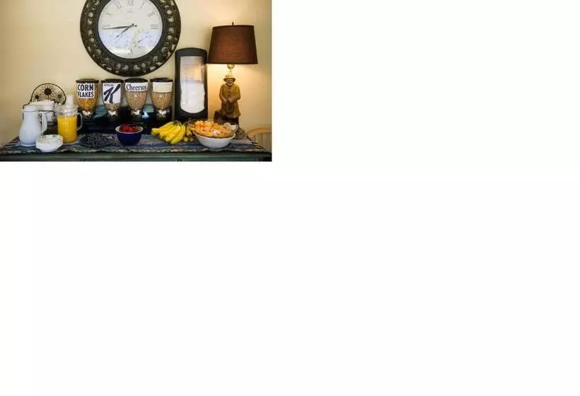 モーテル Schooner Bay Motor Inn