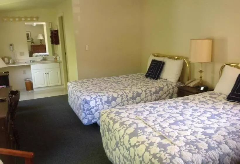 モーテル Schooner Bay Motor Inn