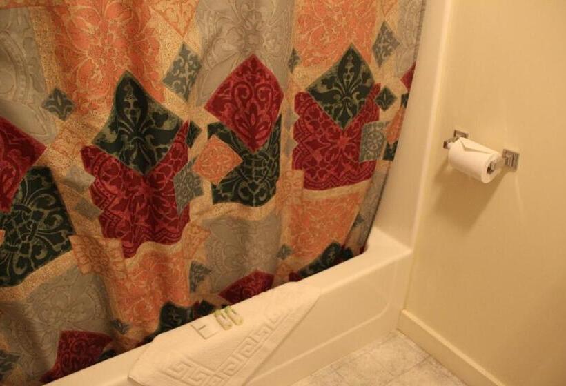 فندق على الطريق Schooner Bay Motor Inn