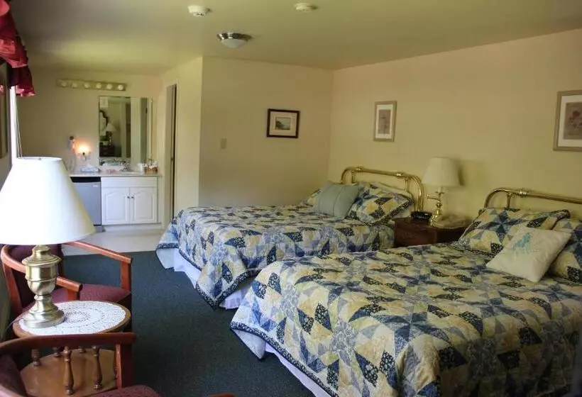 モーテル Schooner Bay Motor Inn