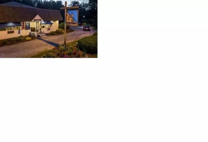 モーテル Schooner Bay Motor Inn
