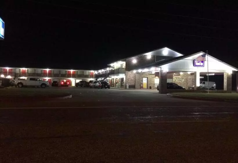 Motelli Travel Inn & Suites