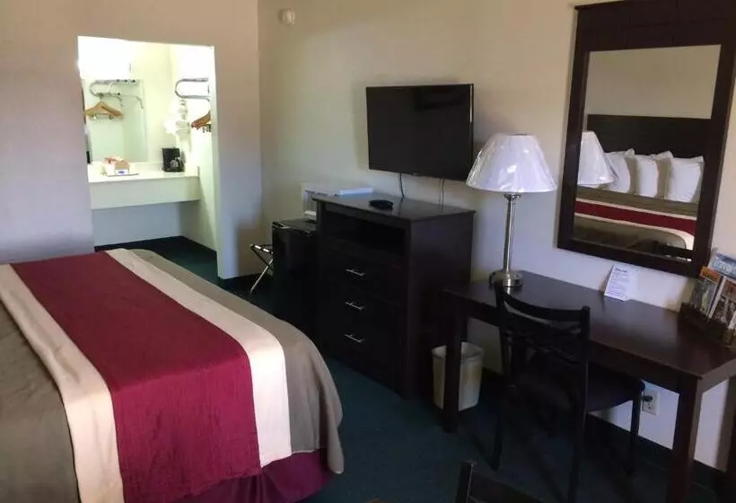 Motelli Travel Inn & Suites