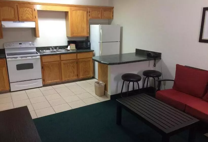 Motelli Travel Inn & Suites