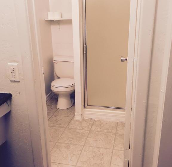 فندق على الطريق Travel Inn