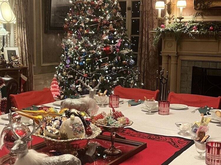 Pendleton House Historic Inn And B&b