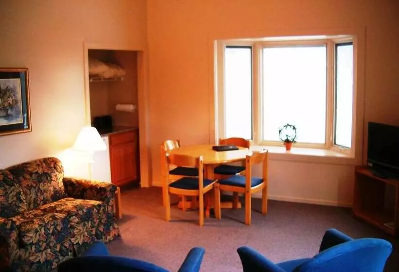 Attitash Motel