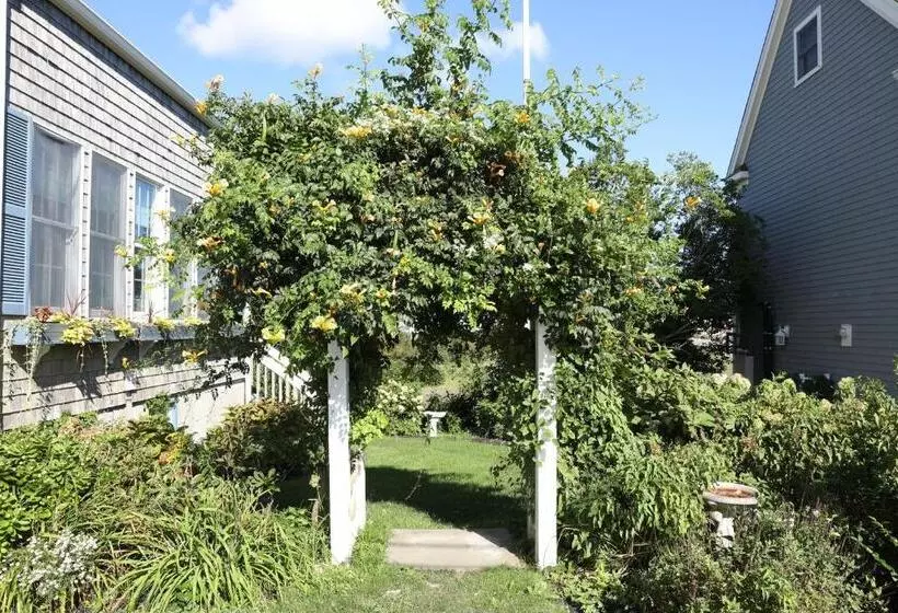 An English Garden Bed & Breakfast