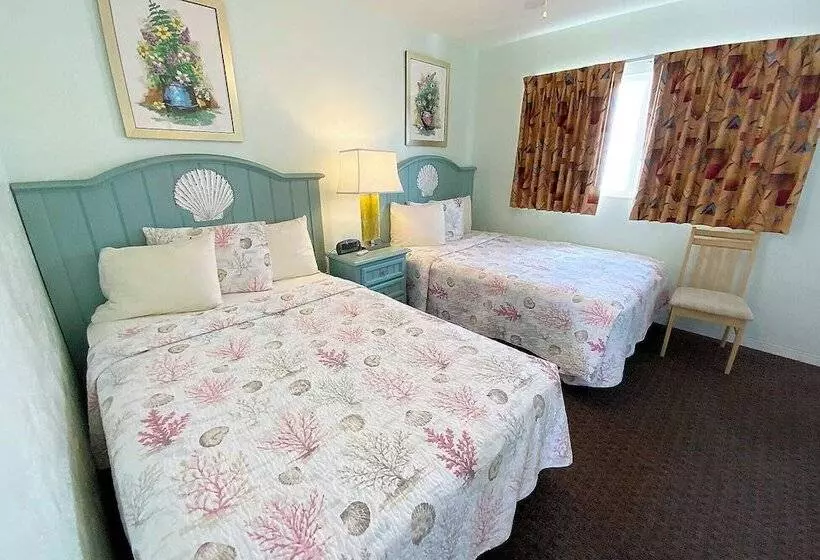 Carlton House Motel And Suites