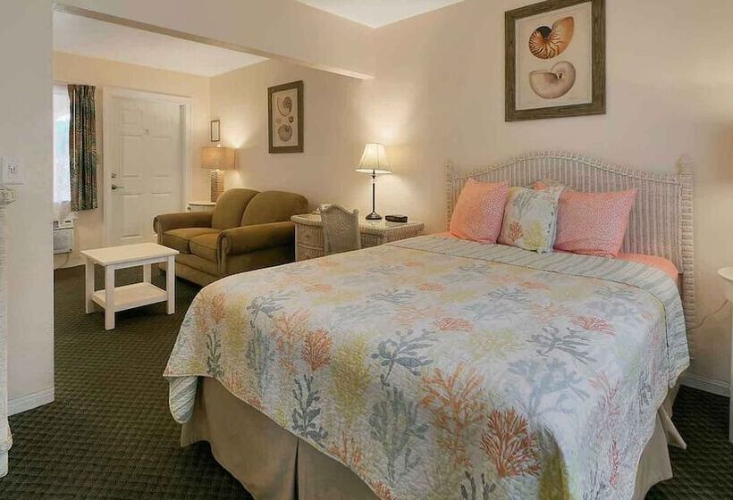 Carlton House Motel And Suites